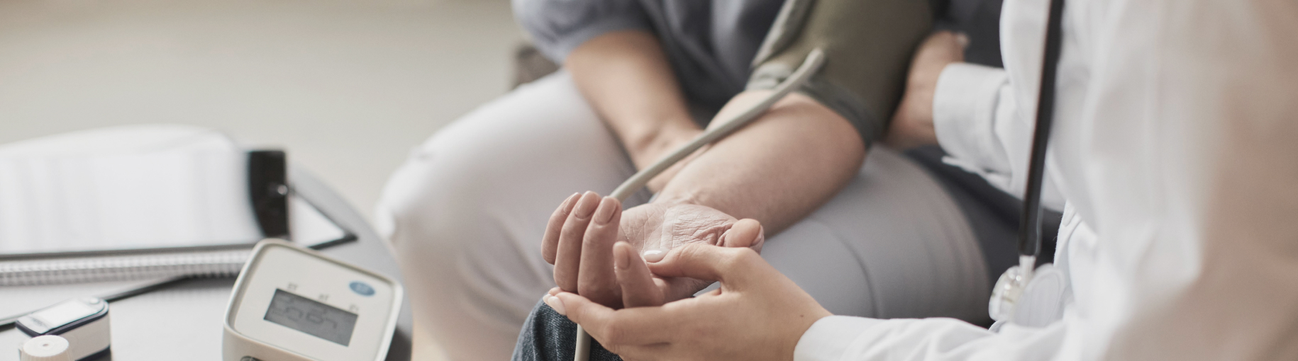 КРЭТ представил портативные тонометры для военной офтальмологии