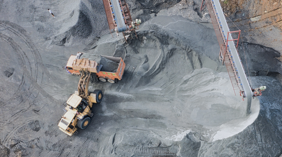 «КАМАЗ» презентовал самый большой российский карьерный самосвал